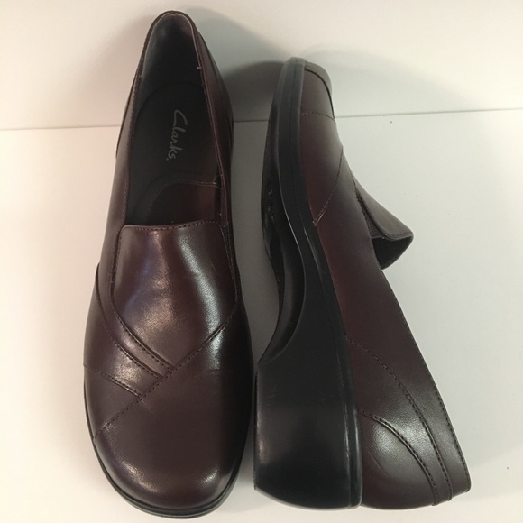 CLARKS Blackberry Brown Slip On Loafers SZ 10M NEW - Picture 3 of 5